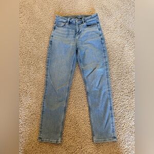 American Eagle Size 4 Mom Jeans